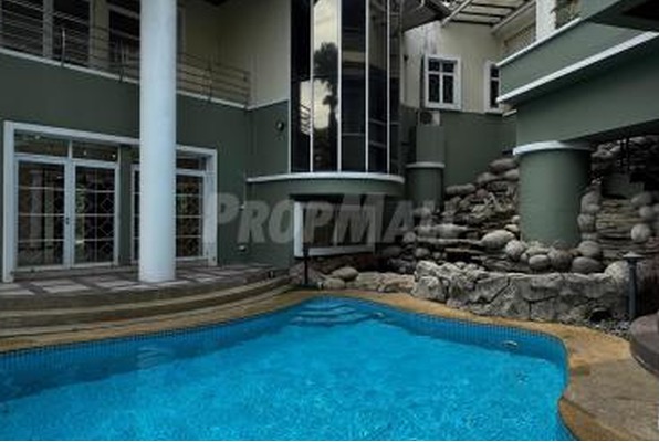 Damansara Heights | Corner Lot Bungalow photo 2