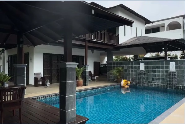 Damansara Heights | Tropical Resort-Style Bungalow photo 7