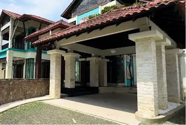 Embassy Row | Spacious Bungalow photo 7